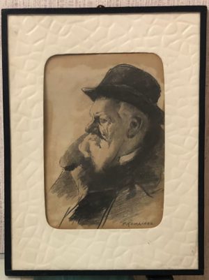 Ксидиас Перикл Спиридонович (1872–1942) «Купец из Санкт-Петербурга». Конец XIX — начало ХХ века. Бумага, итальянский карандаш, 16,3×11,3 см (в свету). В правом нижнем углу авторская подпись. Художник, график, гравер. Является гравером первых советских марок. С 1889 по 1893 год учился в Академии художеств, был учеником И.П. Пожалостина. В 1891 году получил в натурном классе вторую и первую серебряные медали. В 1897 году за гравюру «Портрет А.Ф. Кокоринова» был удостоен звания художника. В 1906 году получил звание академика. Произведения П. Ксидиаса экспонировались на весенних выставках в Академии художеств, где он был членом Общества имени А.И. Куинджи. Большую часть творческой биографии художника занимает создание государственных денежных знаков и почтовых марок. Работал в Экспедиции заготовления государственных бумаг и Гознаке, впоследствии был его руководителем. Гравировал изображения на денежных знаках и почтовых марках, в том числе на первых марках РСФСР «Рука с мечом, разрубающим цепь».